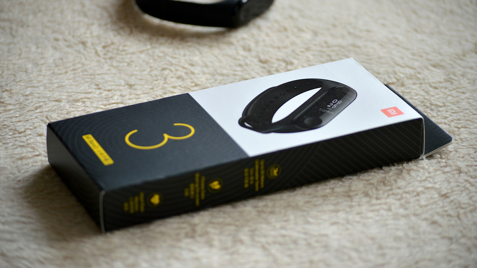 Een zwarte fitnesstracker; niet de Redmi Band 4 zelf (archiefbeeld)